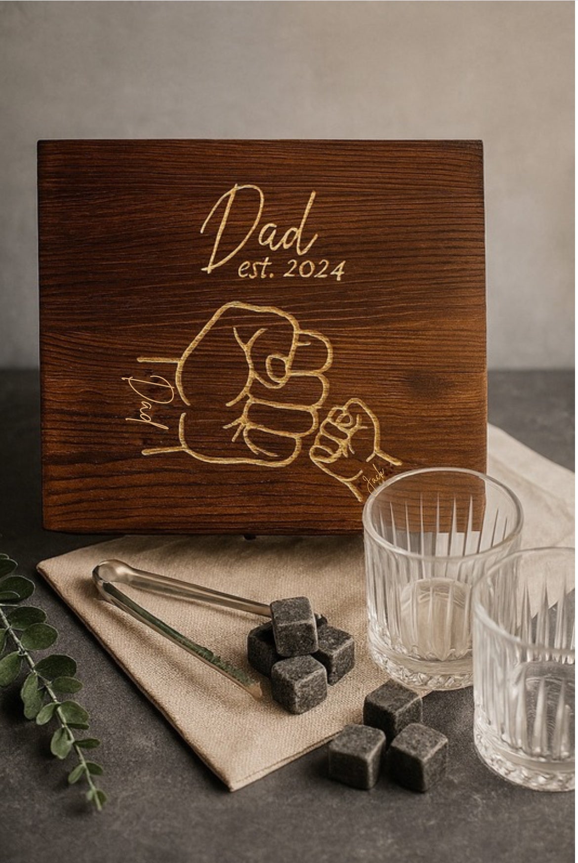 Personalised Dad Whiskey Gift Set | Engraved Wooden Box with Fist Design (1–3 Kids) JSGiftboutique